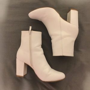 AGACI white boots